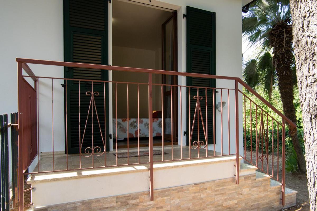 B&B Zac House Тойрано Экстерьер фото
